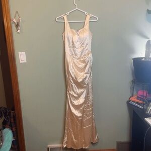 Amazon Womens‎ Satin Sleeveless Back Zip Gathered Side Maxi Gown Peach Size 4